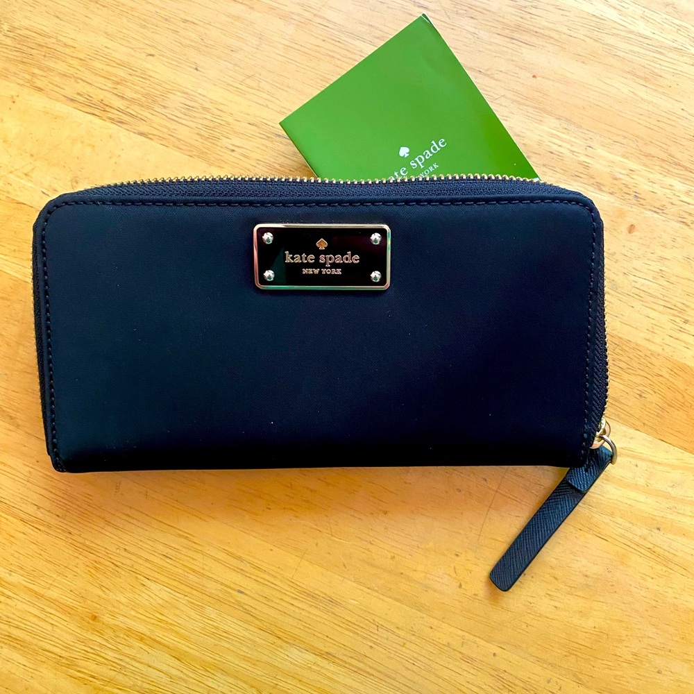 Kate Spade zip around wallet